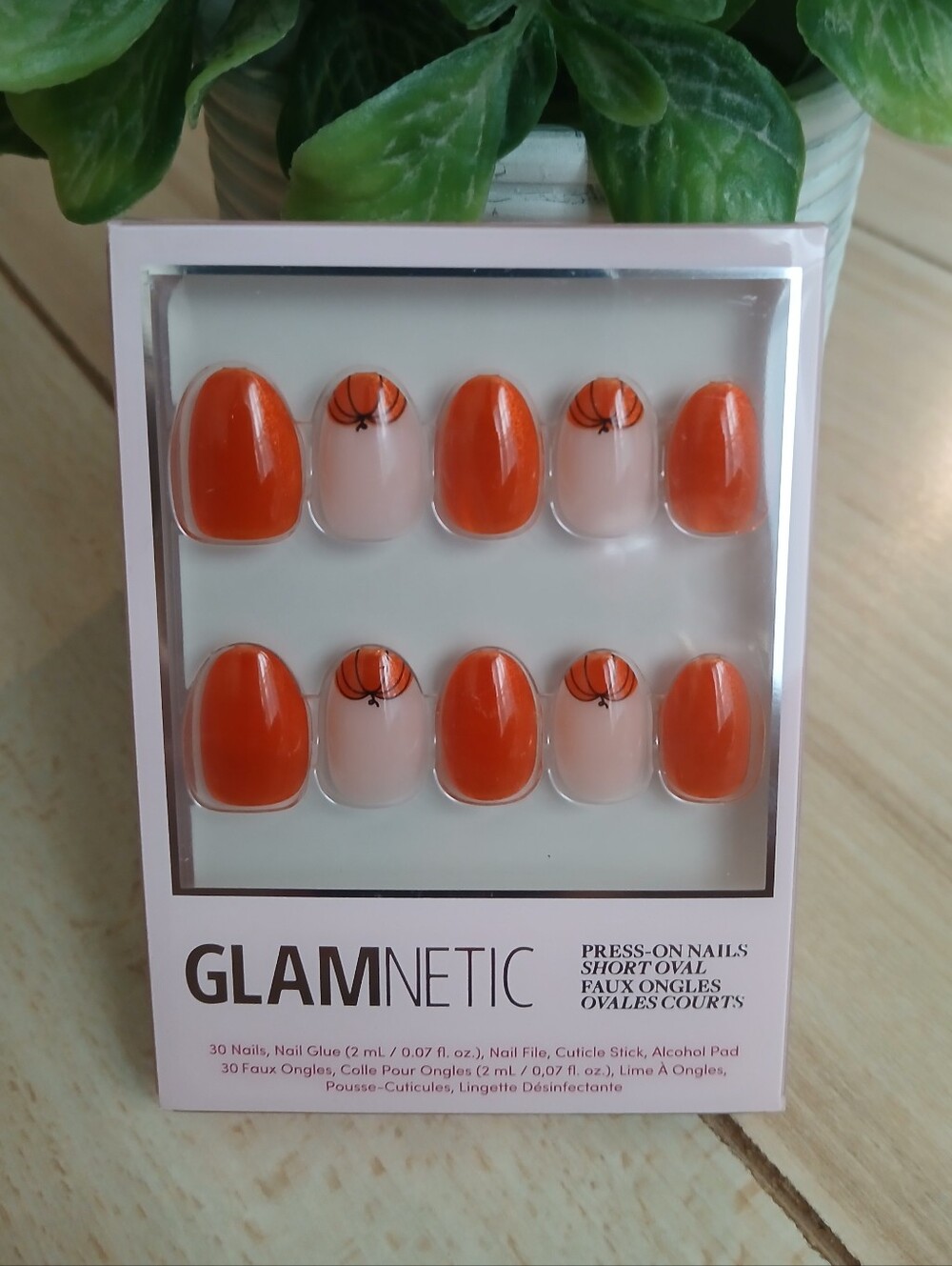Glamnetic Press On Nails In Pumpkin Patch Short Oval Brand New & Rare